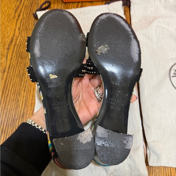 Authentic Hermes oasis sandal kitten heel black stud 37 like new with box - Picture 6 of 8